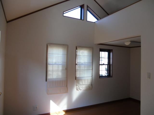 Other introspection. Second floor Western-style 8.5 Pledge