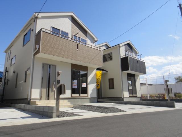 Same specifications photos (appearance). Same specifications Property photos (streets)