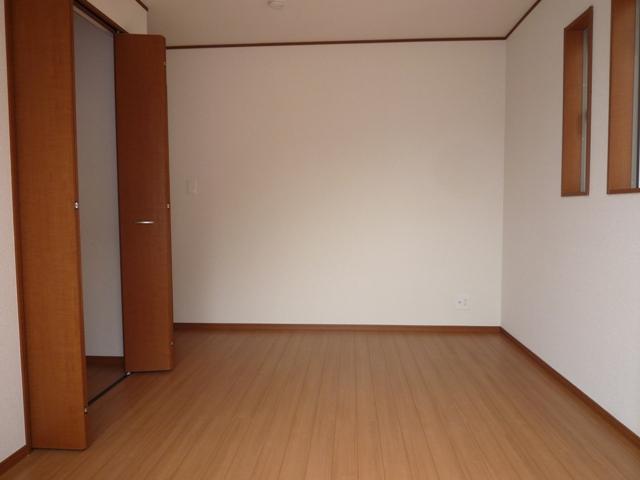 Same specifications photos (Other introspection). Same specifications photo (Western-style introspection)