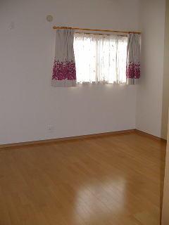 Non-living room. Local (09 May 2013) Shooting