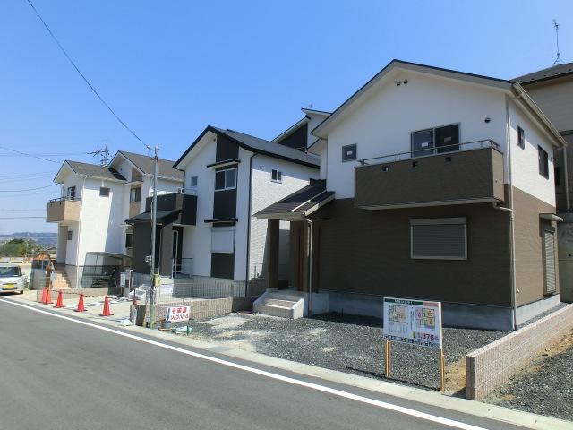 Sale already cityscape photo. Local (10 May 2011) Shooting