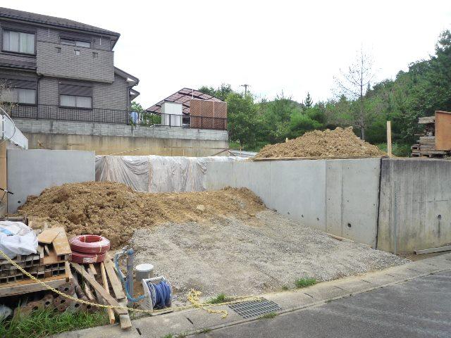 Local photos, including front road. Local (July 2013) Shooting