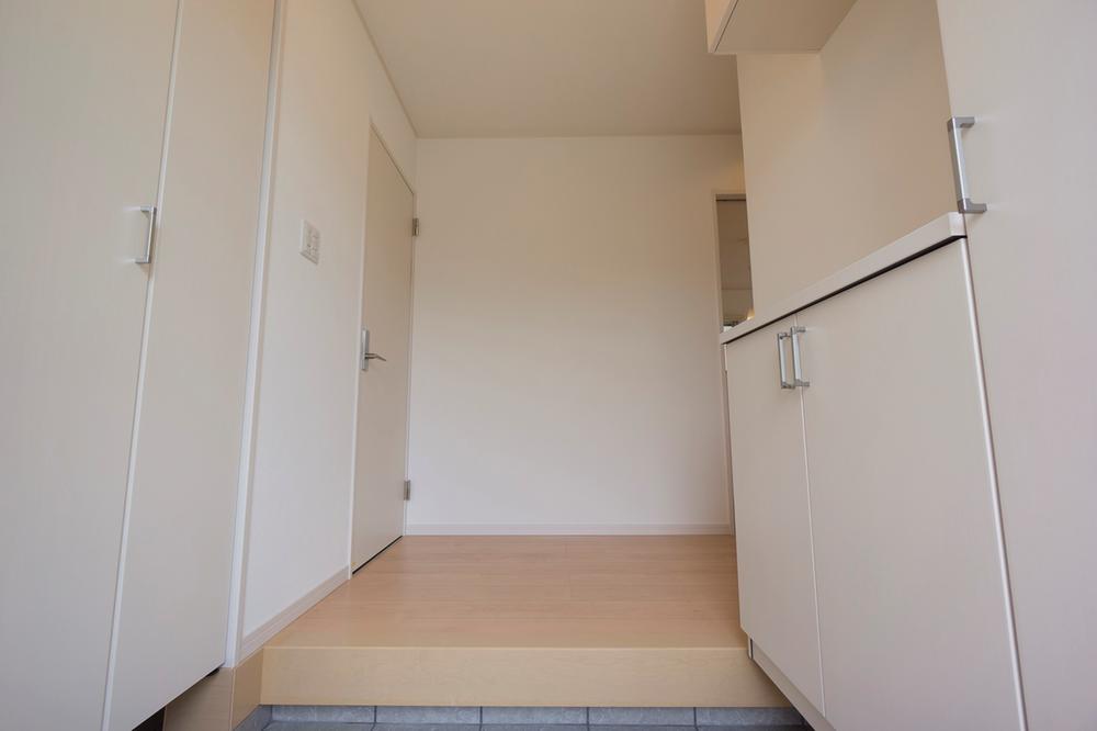 Other building plan example. Karasaki No. 7 land Entrance