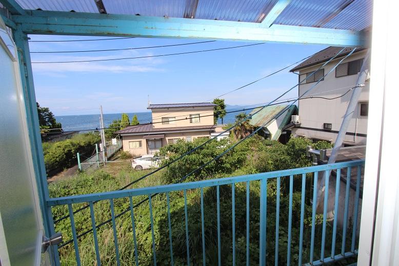 View photos from the dwelling unit. 2013 July 20 shooting