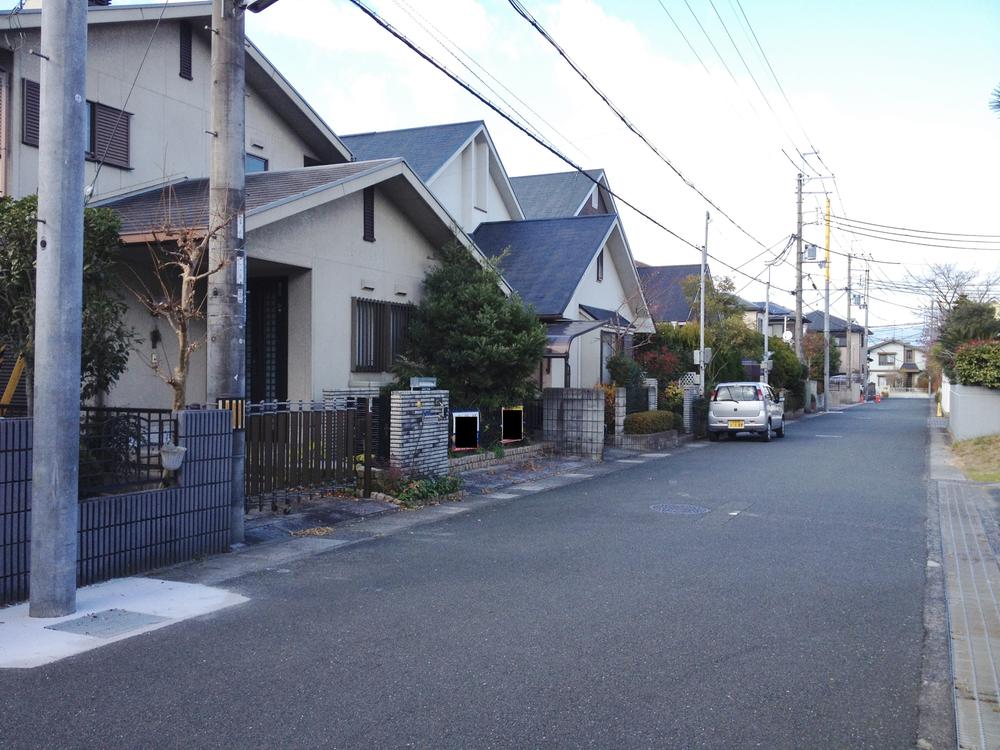 Local photos, including front road. Local (12 May 2013) Shooting