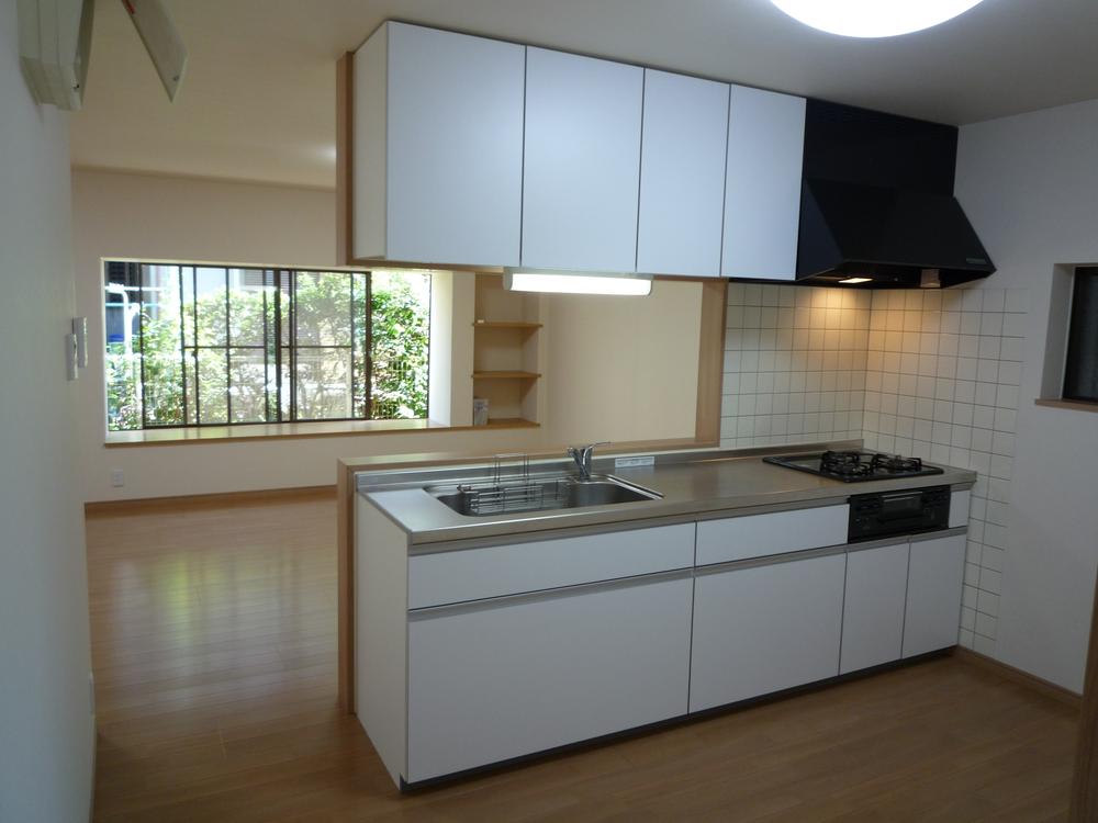 Kitchen. Local (09 May 2013) Shooting