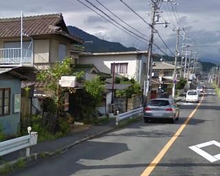 Local photos, including front road. Local streets!