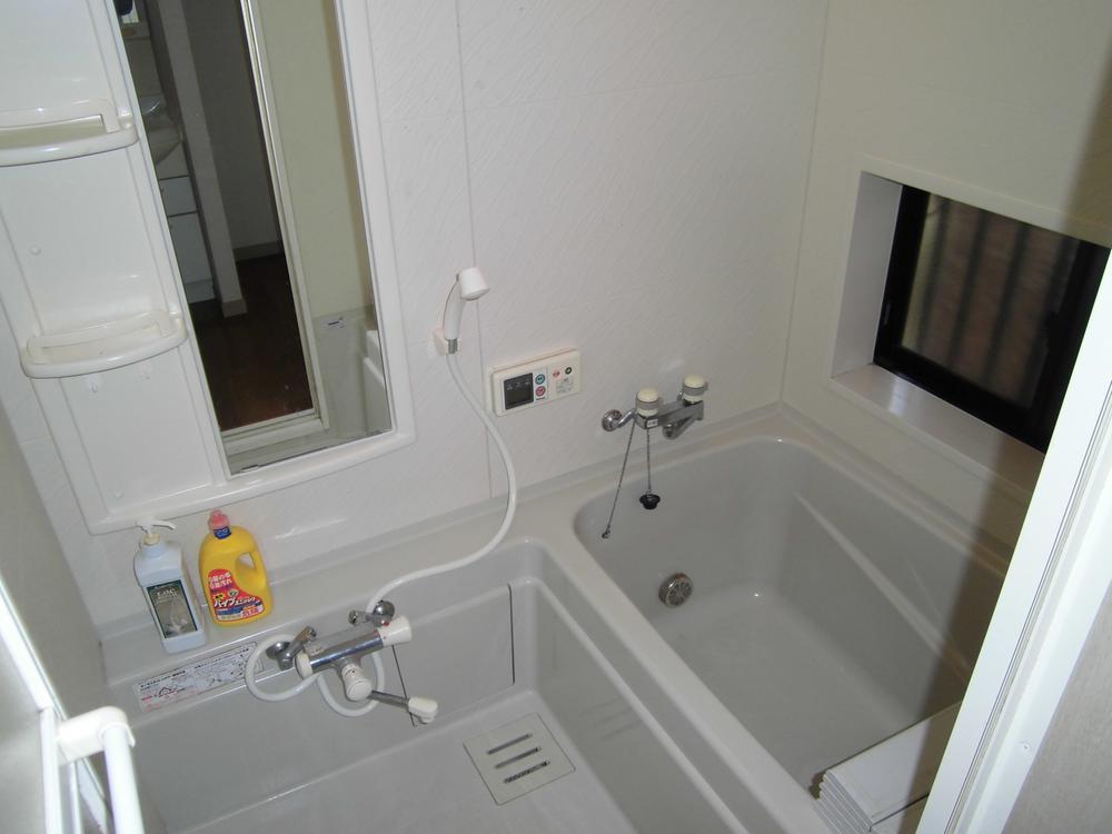 Bathroom. Indoor (12 May 2012) shooting