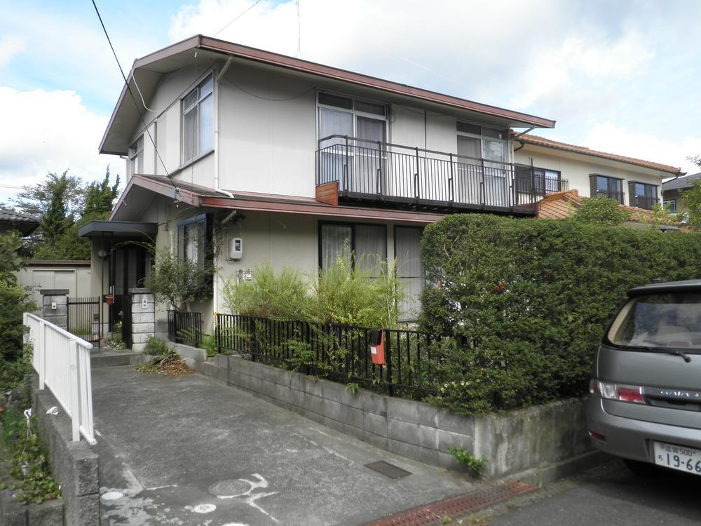 Local appearance photo. Local (12 May 2012) shooting