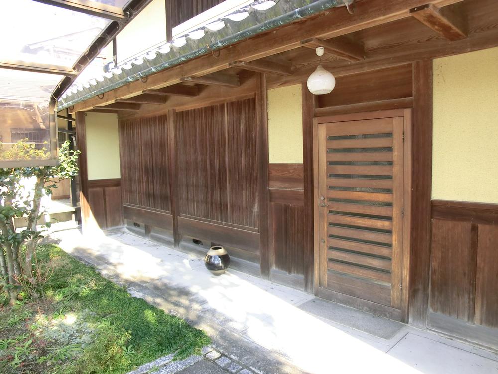 Entrance. Local (11 May 2012) shooting