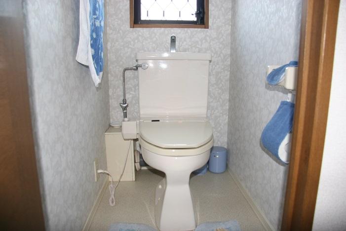 Toilet. Second floor toilet