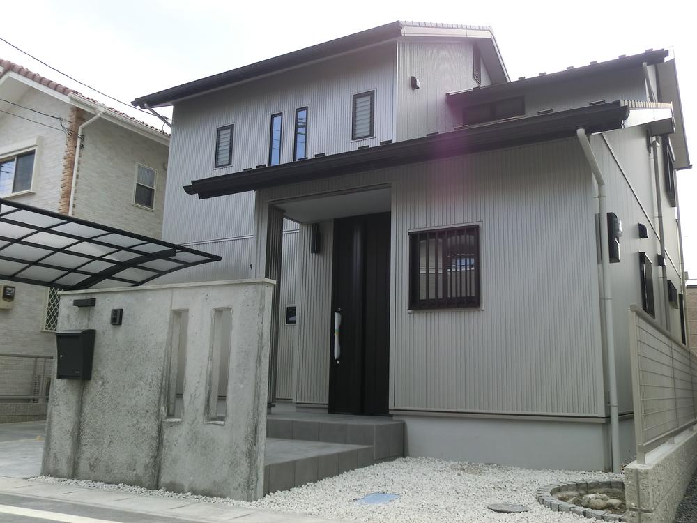 Other local. Although the north-facing entrance, Consider the ventilation, And the position of the window~It was devised to form.