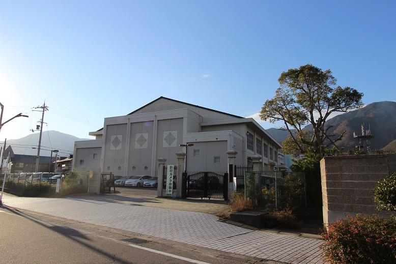 Primary school. 877m to Otsu Municipal Komatsu Elementary School
