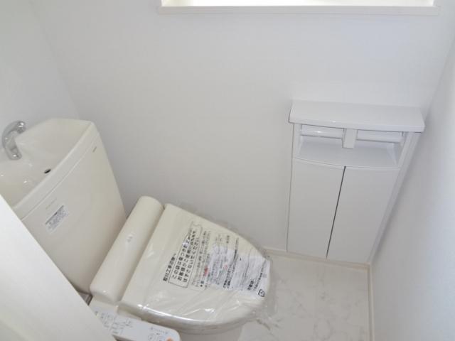 Same specifications photos (Other introspection). Same type other properties toilet