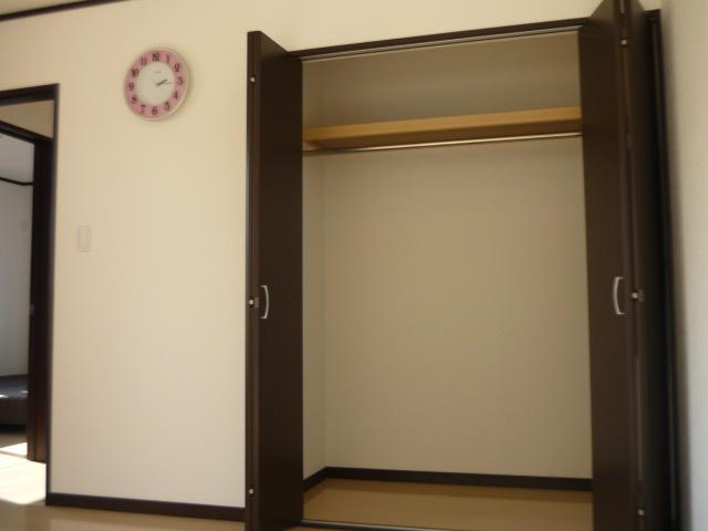 Other introspection. Second floor Western-style 8 pledge