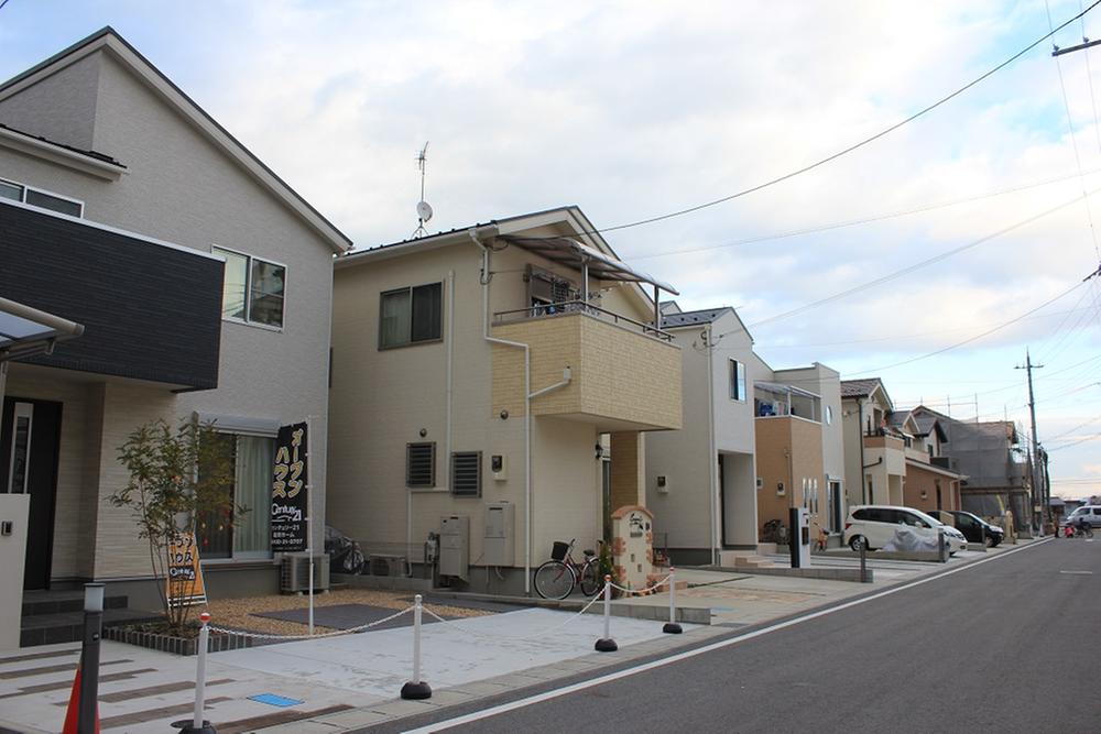 Local photos, including front road. Bird Town Hieitsuji local photo (H25.12.20 shooting) BIG of all 134 compartment It is TOWN.