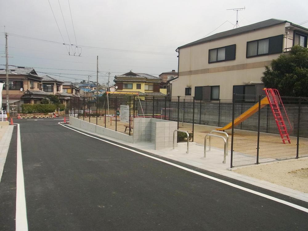 Local photos, including front road. Local (March 2013) Shooting