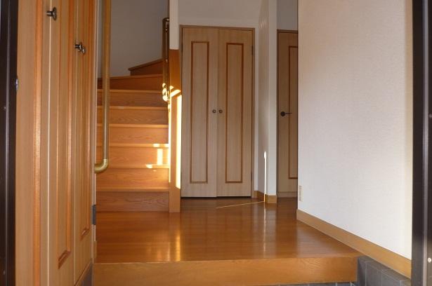 Entrance. Local appearance photo