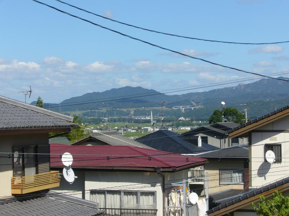 View photos from the dwelling unit. View from local (September 2011) shooting