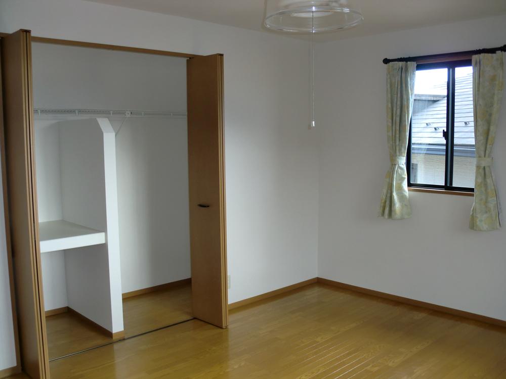 Non-living room. Second floor 10 Pledge