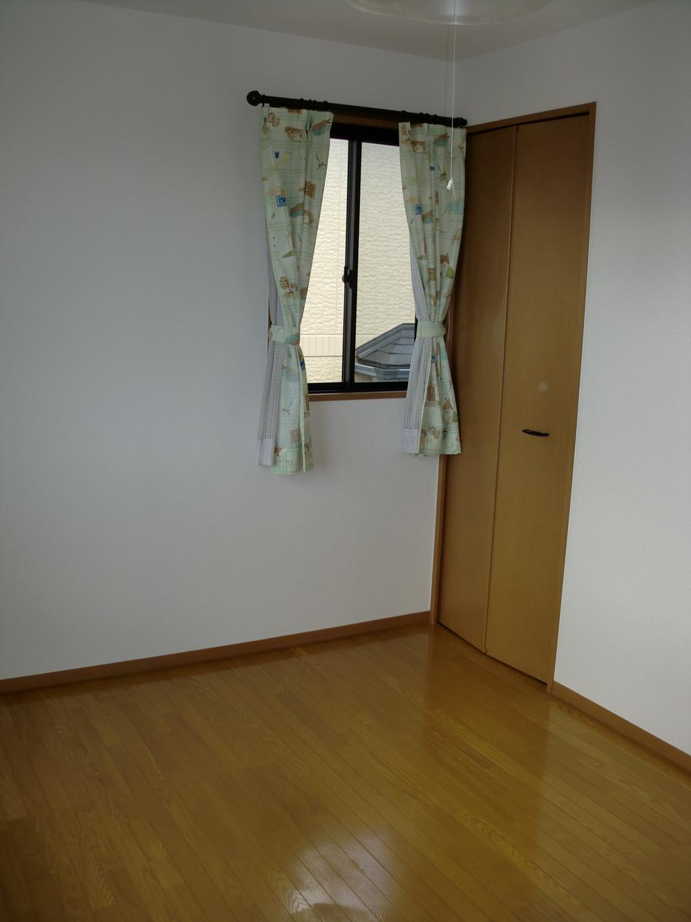 Non-living room. 2nd floor 6.5 Pledge