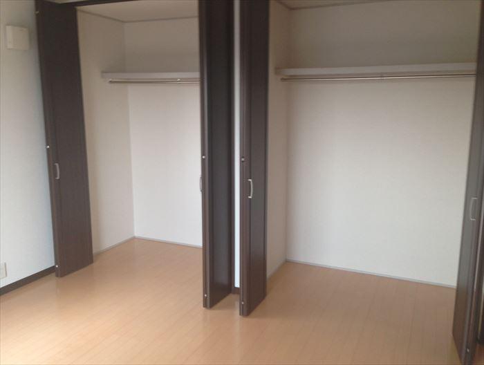 Receipt. Spacious closet