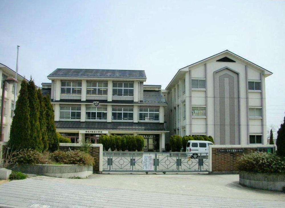Primary school. Oginosatohigashi elementary school