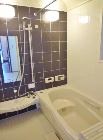 Same specifications photos (Other introspection). Same type other properties bus