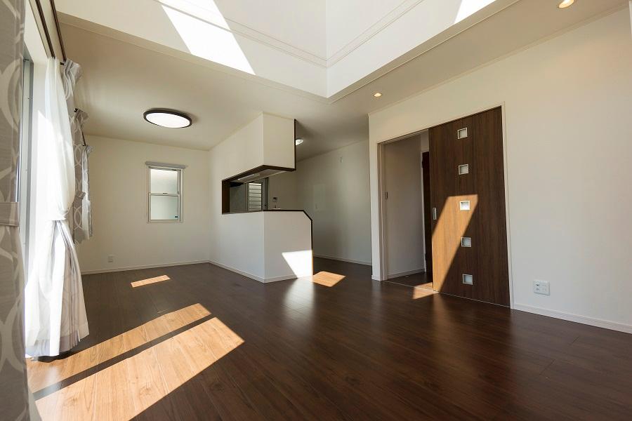 Other. Setakita Lakefront No. 36 place Capture you a lot of light in the large atrium. Set up a counter to 2F corridor part of the open-air top. You can also enjoy their time while feeling the signs of living.