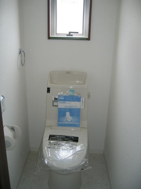 Toilet. Toilet (2013 August shooting)