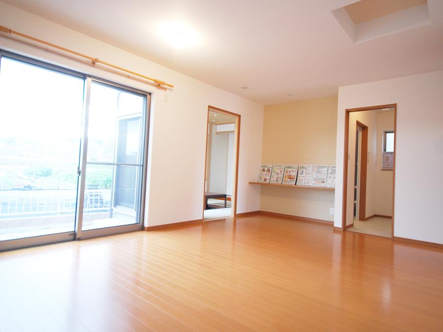 Living. Set up a study corner in the 19th pledge more than LDK. (No. 18 locations)