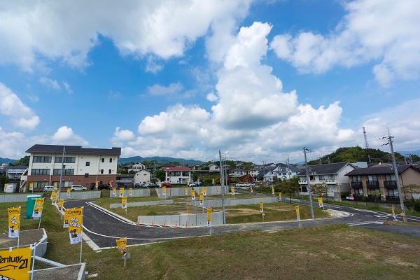 Local appearance photo. There is close to parks and supermarkets, Livable environment is fully equipped!