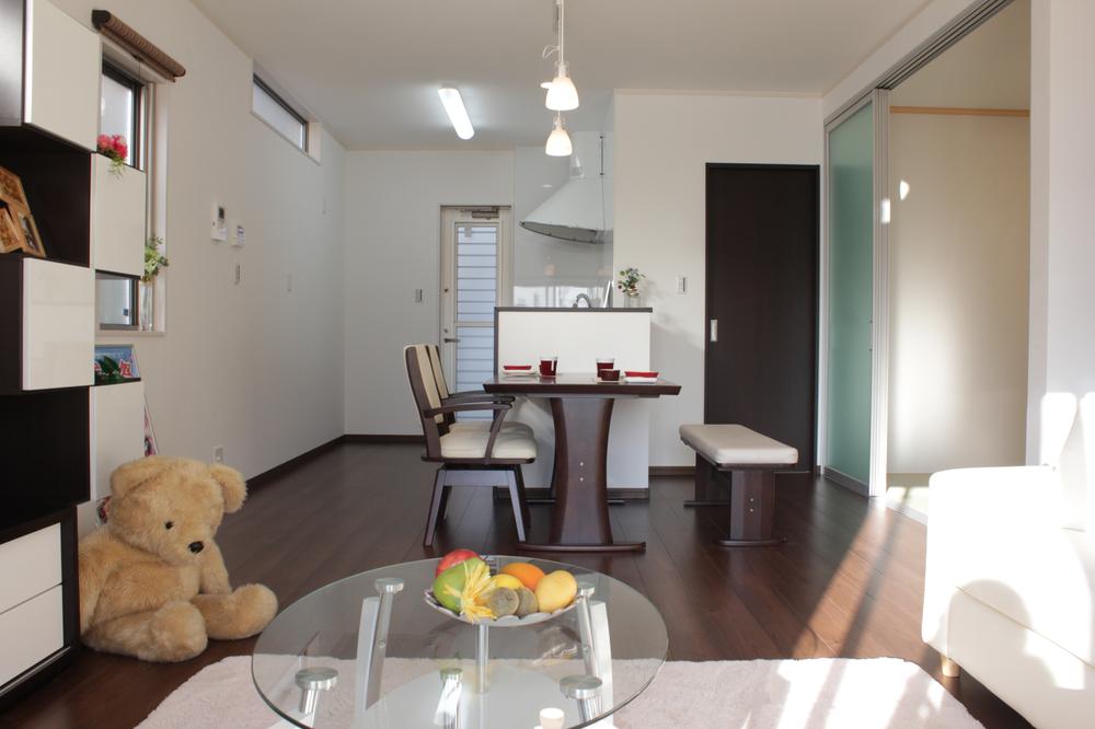 Living. Living photo LDK17 tatami To cherish the family ties in the living room stairs.