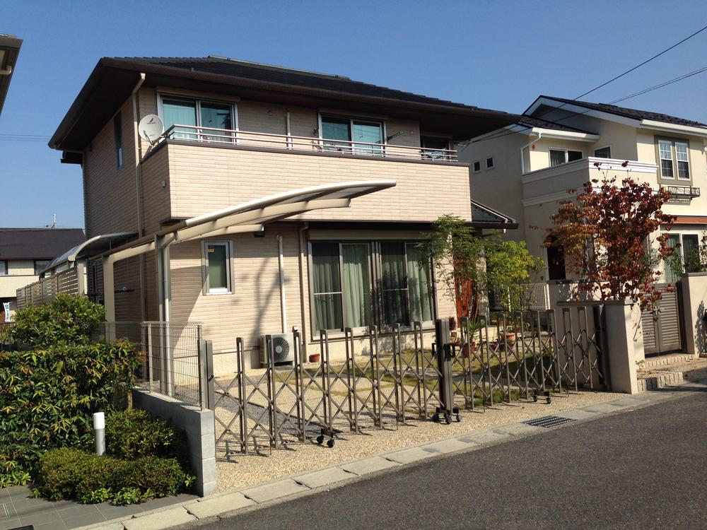 Local appearance photo. Local (11 May 2013) Shooting