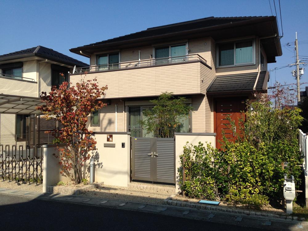 Local appearance photo. Local (11 May 2013) Shooting