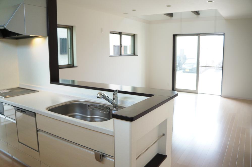 Living. 18.5 Pledge of portrait LDK is, Spacious space of depth. (3-2 No. land)