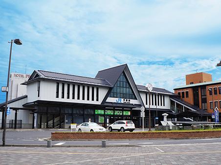 station. JR "Tehara" 2500m to the station