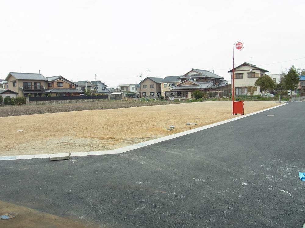 Local photos, including front road. Local (April 2013) Shooting