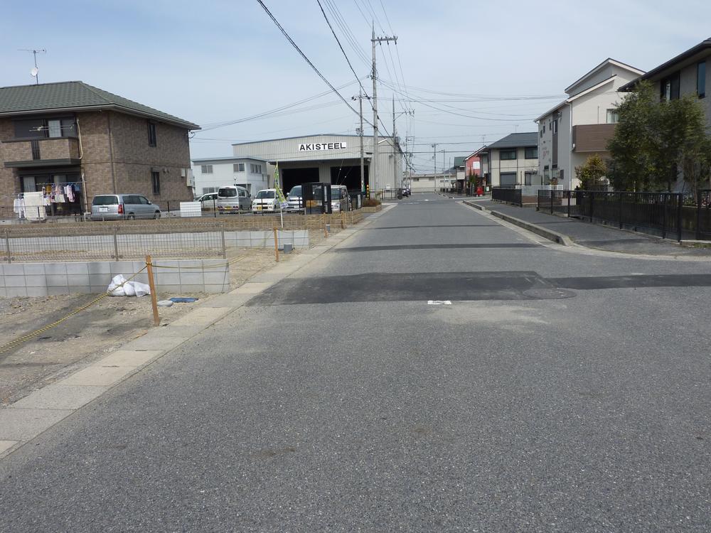 Local photos, including front road. Local (April 2013) Shooting