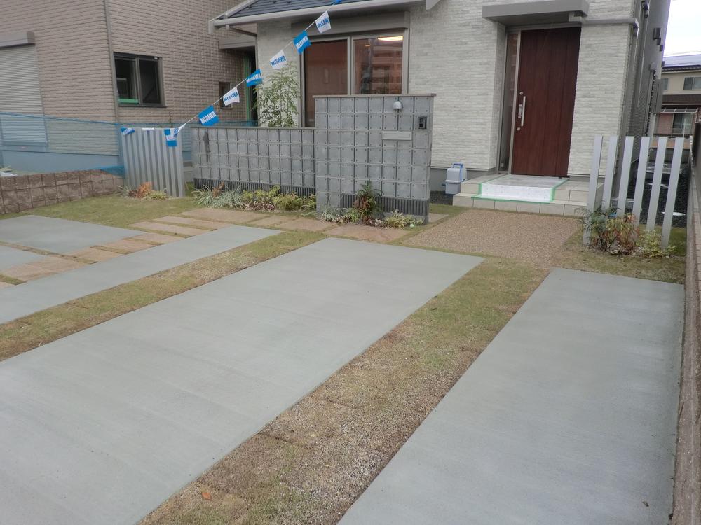 Parking lot. No. 6 place entrance before parking