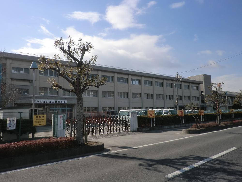 Primary school. 1088m to Ritto Tateba Shandong Elementary School