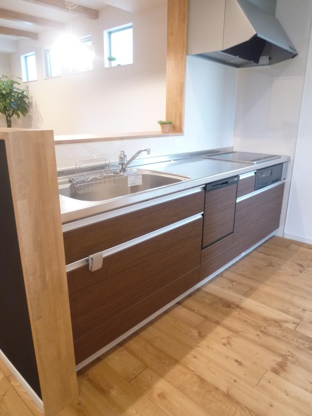 Model house photo. Local (September 2013) Shooting