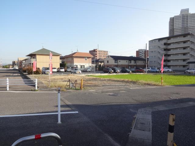 Sale already cityscape photo. Sale already the city average