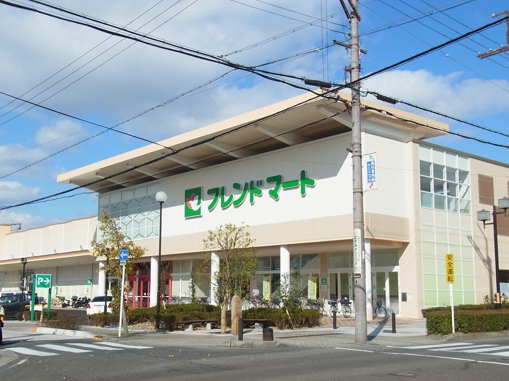 Supermarket. Friend Mart Ritto shop About 1120m