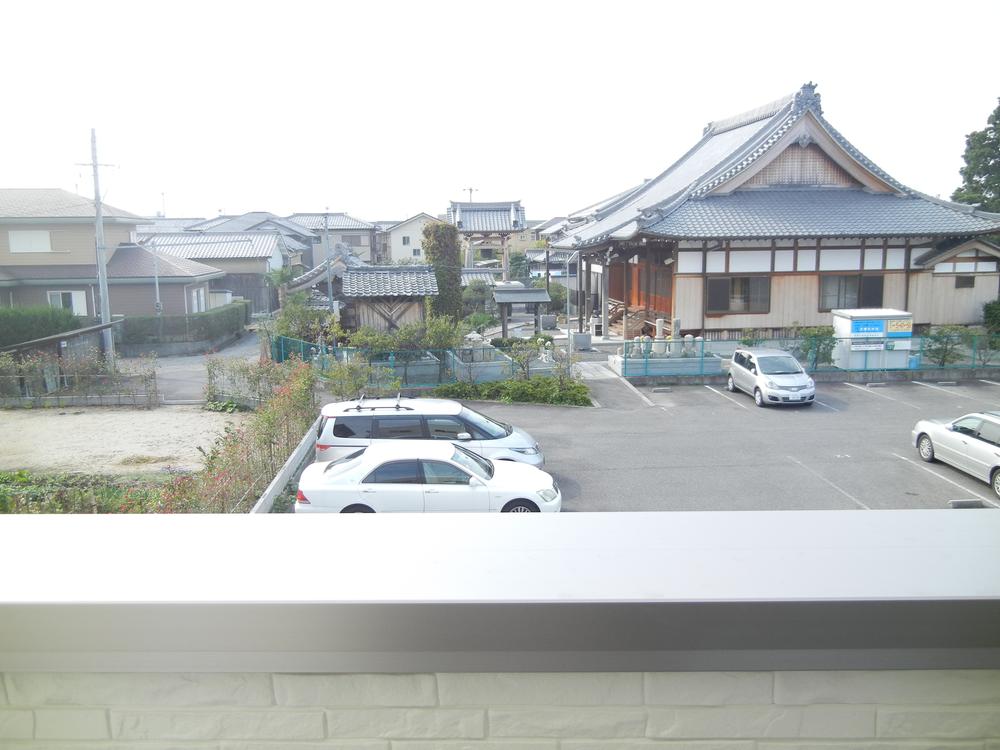 View photos from the dwelling unit