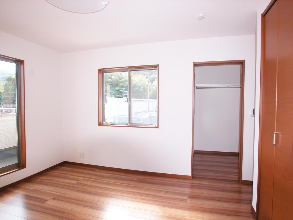 Building plan example (introspection photo). Our example of construction (main bedroom Walk-in closet with)