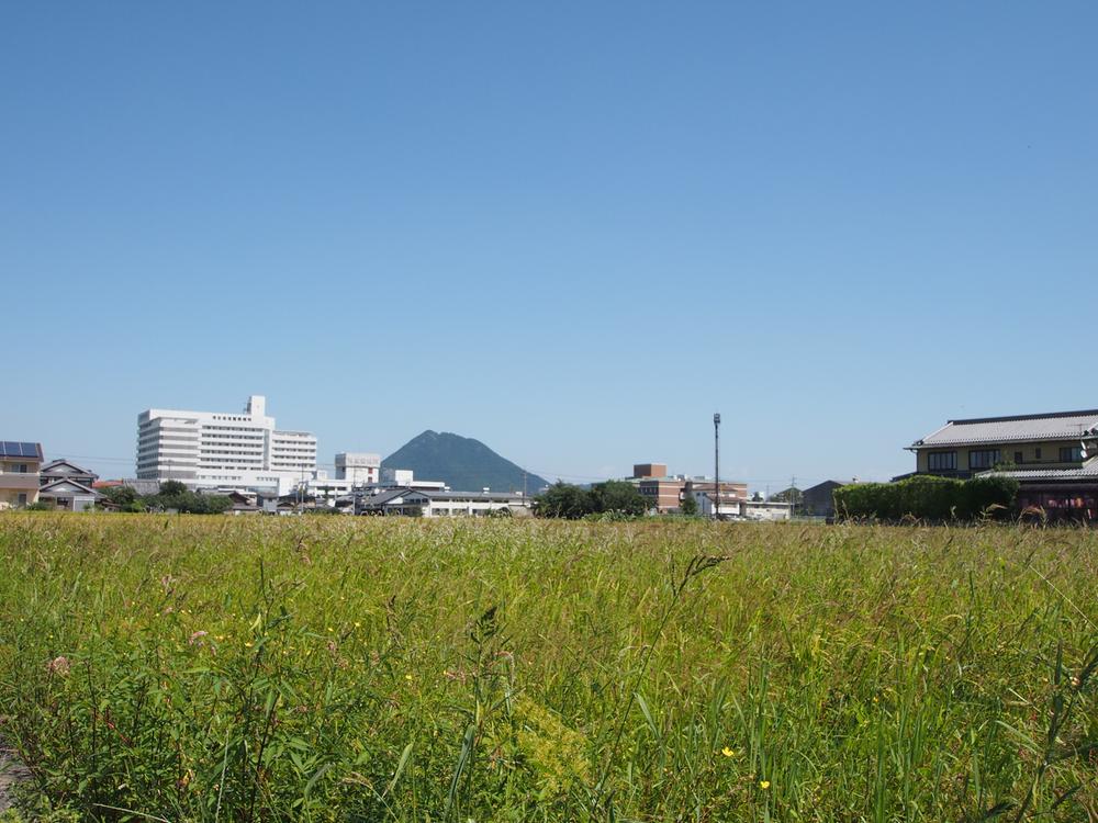 View photos from the dwelling unit. View from local (September 2013) Shooting