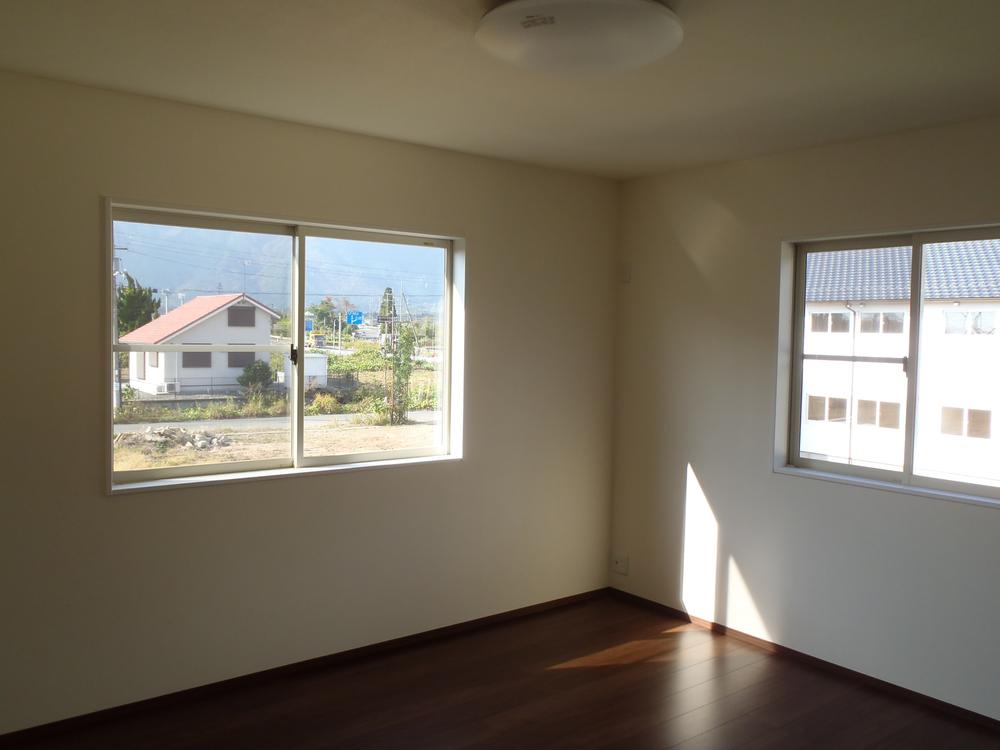 Non-living room. Indoor (11 May 2013) Shooting