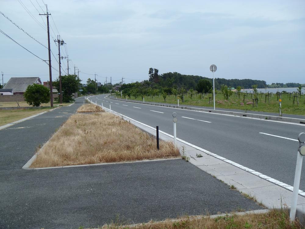 Local photos, including front road. Local (August 2013) Shooting