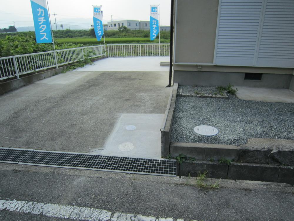 Parking lot. Local (August 2013) Shooting